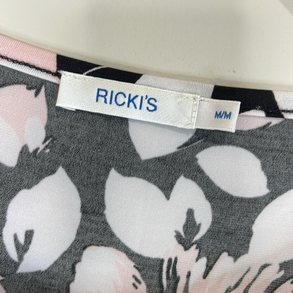 Ricki’s Floral Sleeveless Fitted Top Lace Insert Pink White Black Stretch Size M - Picture 5 of 10